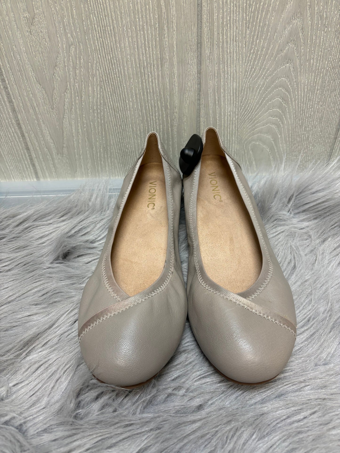 Grey Shoes Flats Vionic, Size 9.5