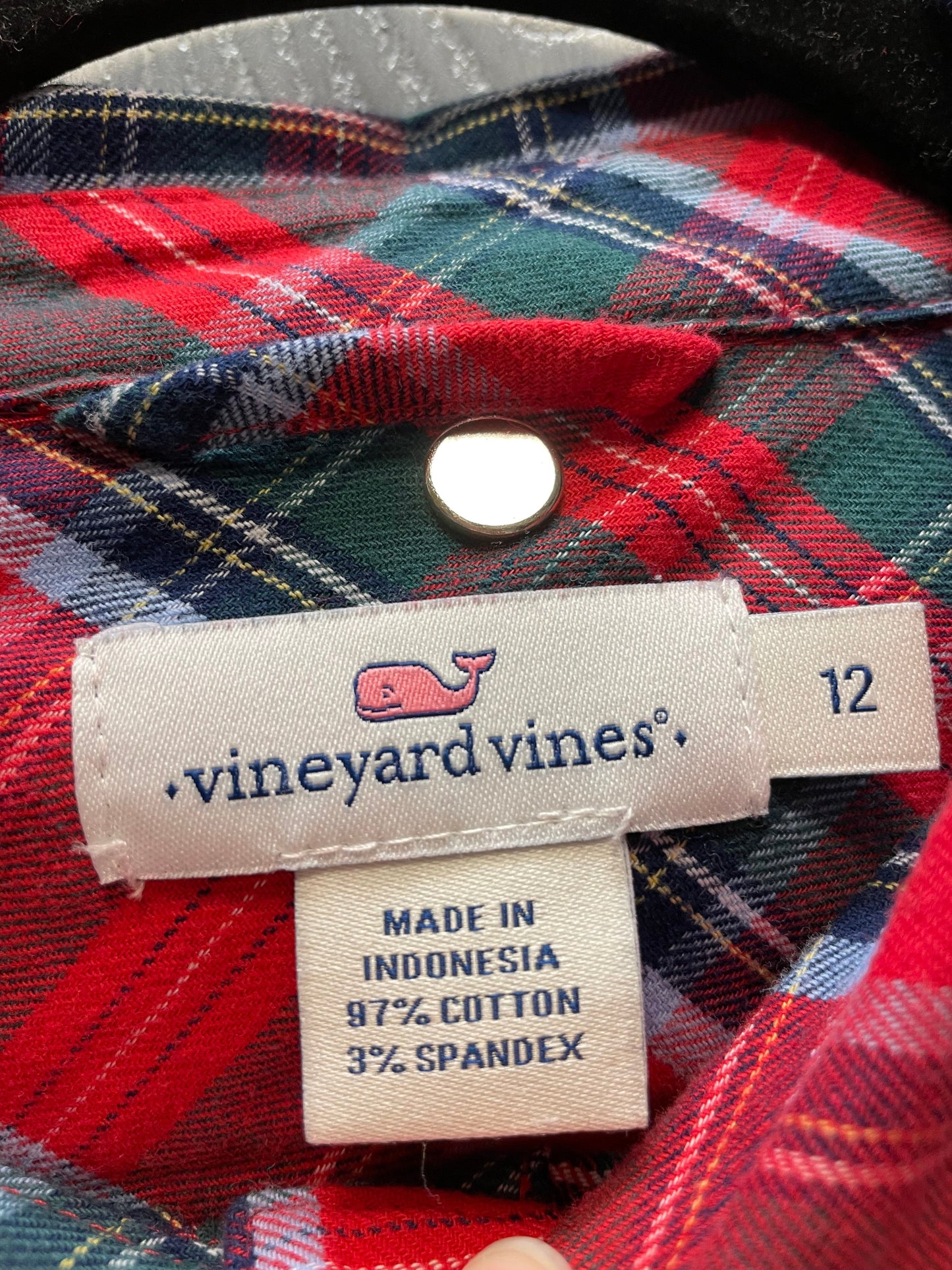 Top Long Sleeve By Vineyard Vines In Plaid Pattern, Size: L