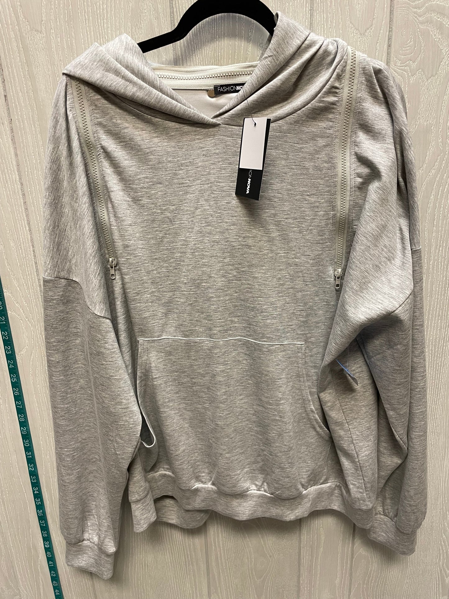 Sweatshirt Hoodie By Fashion Nova In Grey, Size: 2x