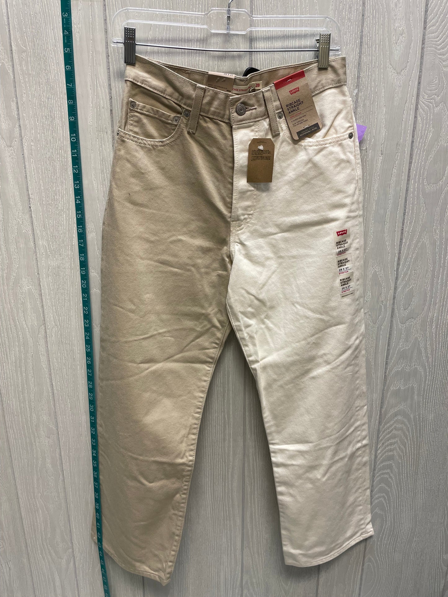 Tan Jeans Straight Levis, Size 6