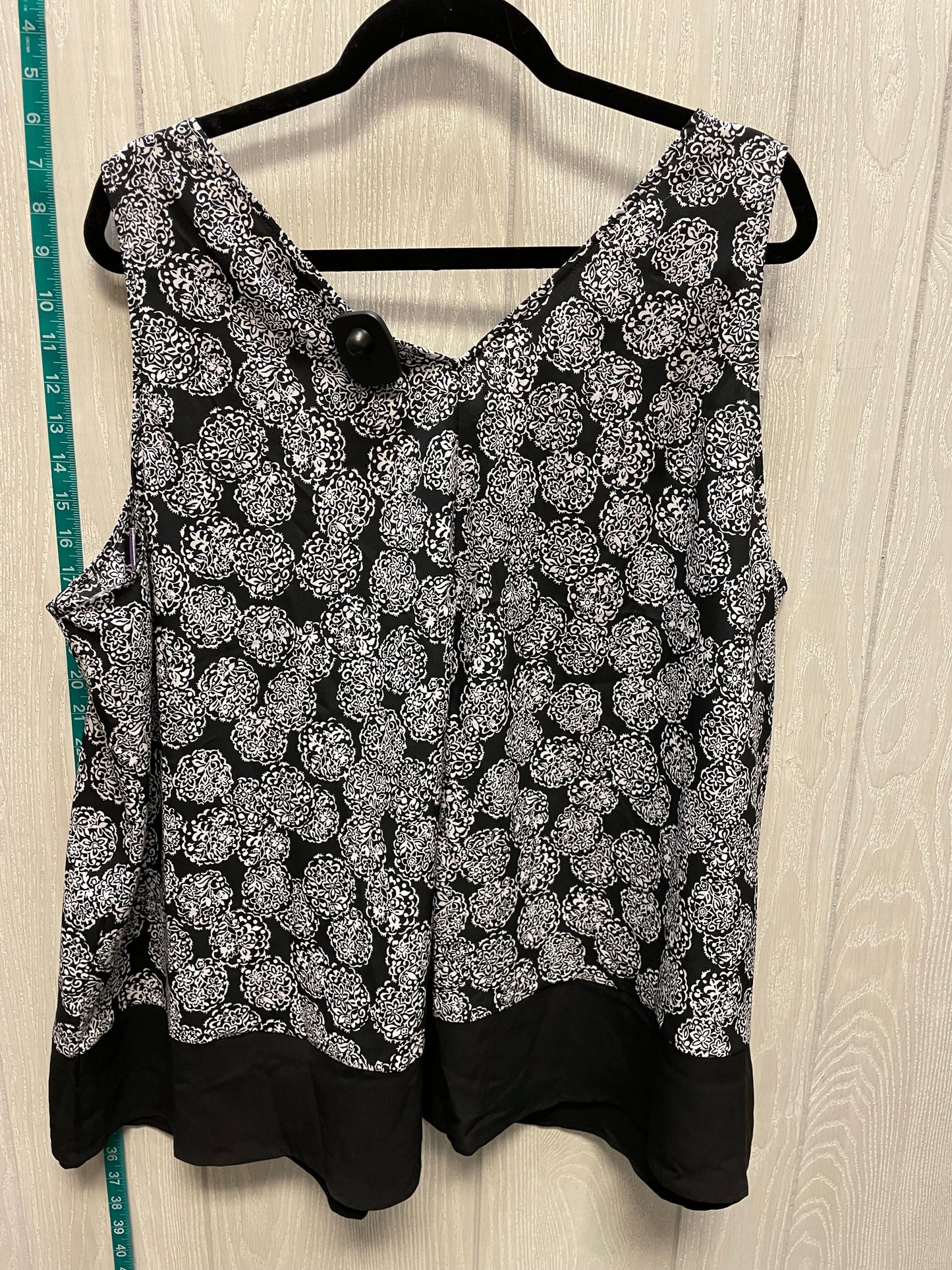 Black & White Top Sleeveless Lane Bryant, Size 2x