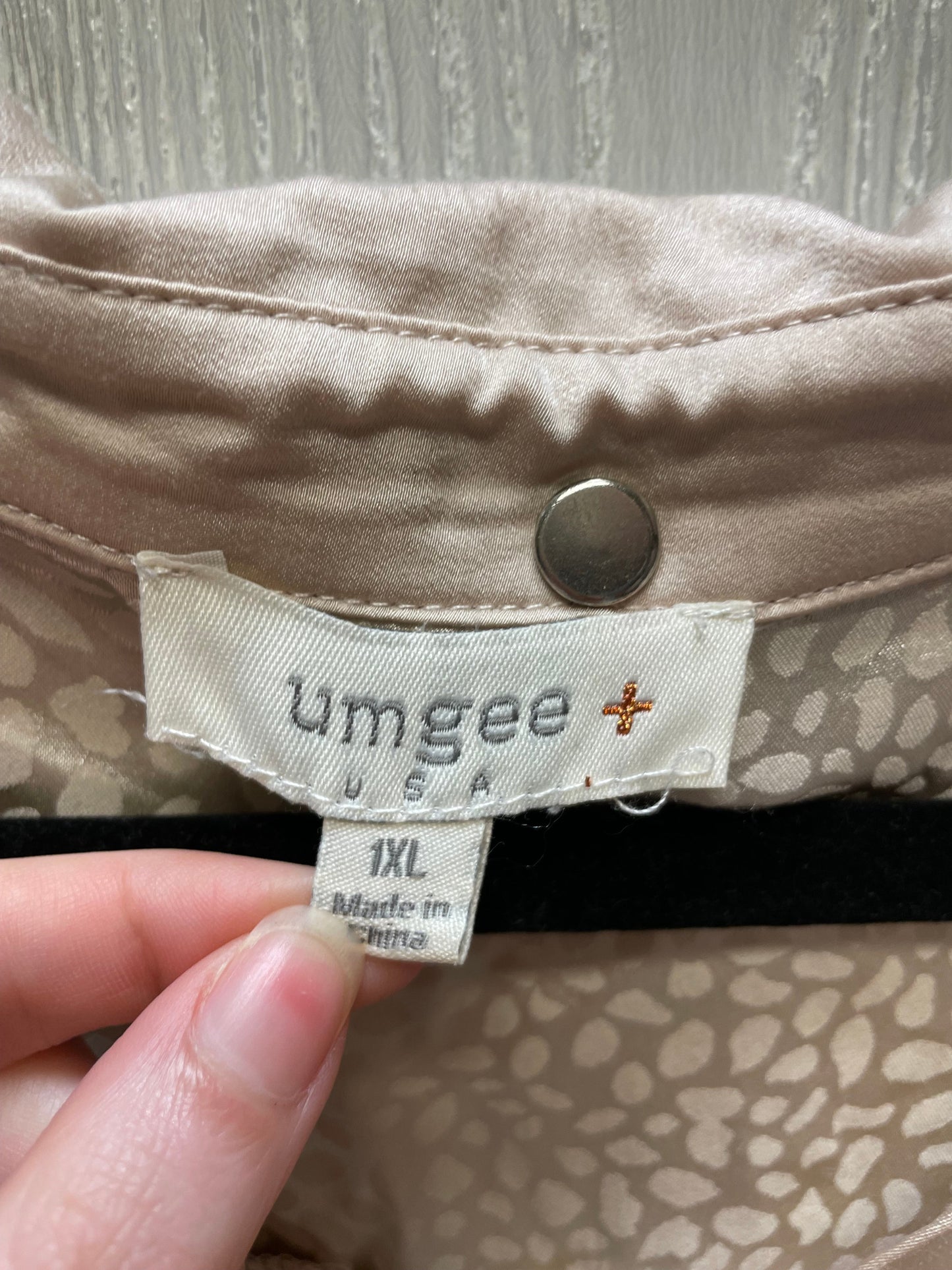 Top Long Sleeve By Umgee In Cream, Size: 1x