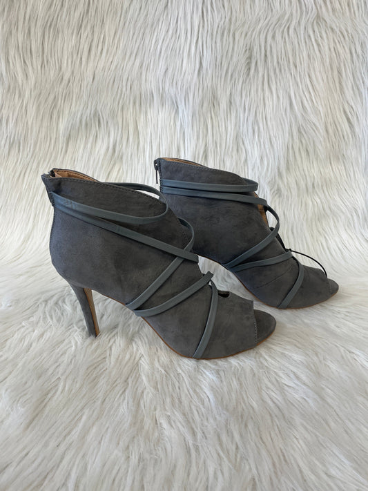 Shoes Heels Stiletto By Clothes Mentor In Grey, Size: 10