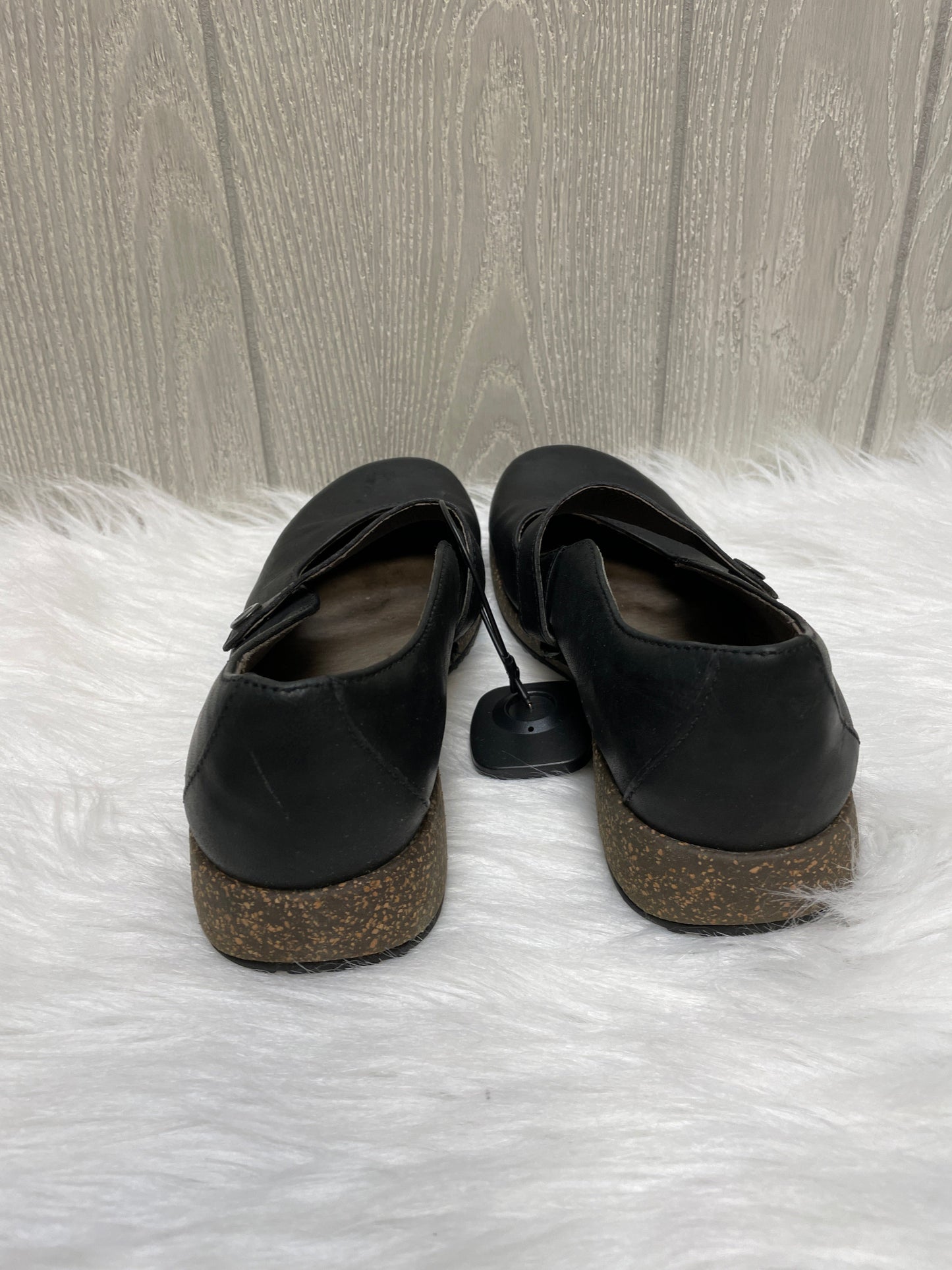 Black Shoes Flats Teva, Size 6.5