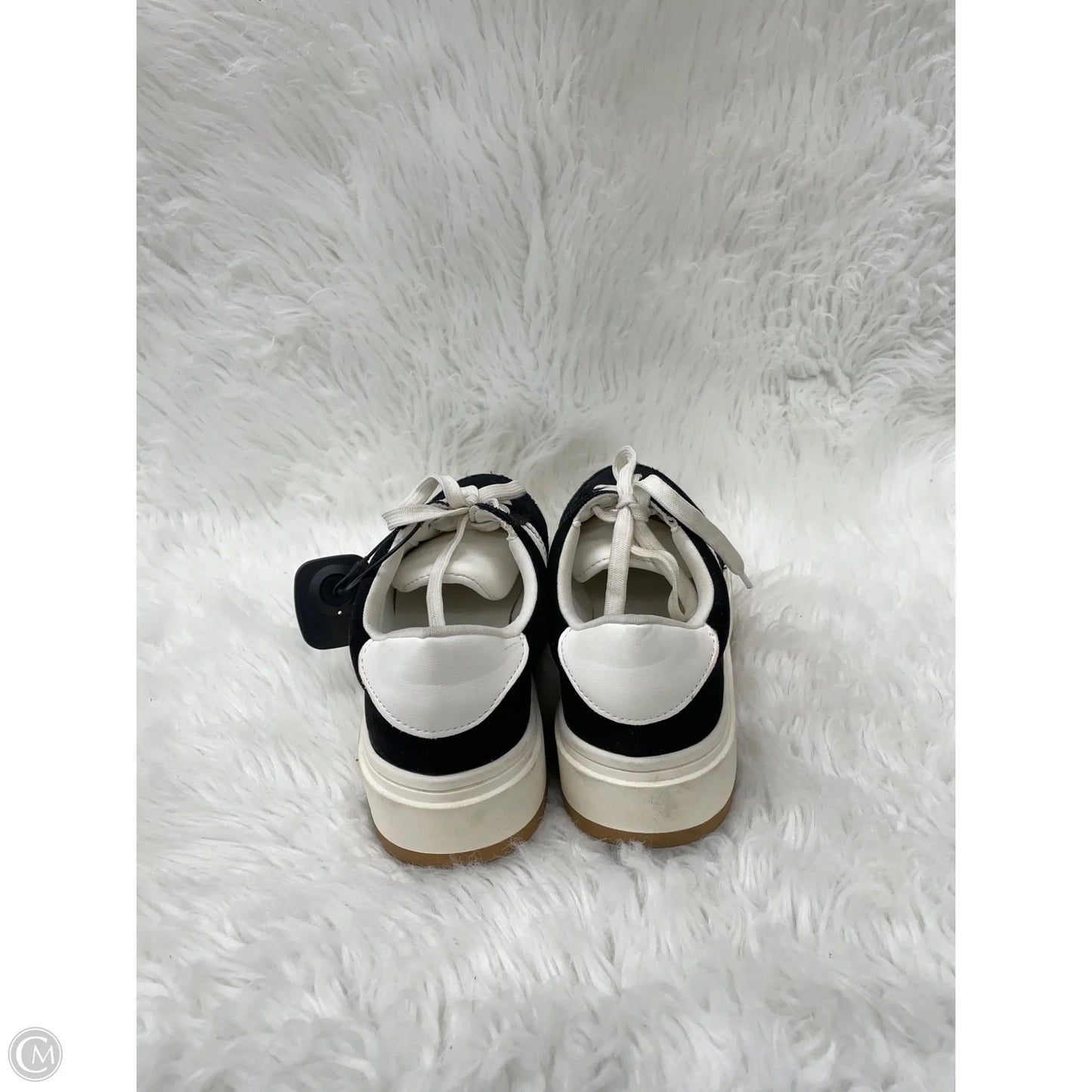 Shoes Sneakers By Steve Madden In Black & White, Size: 7.5