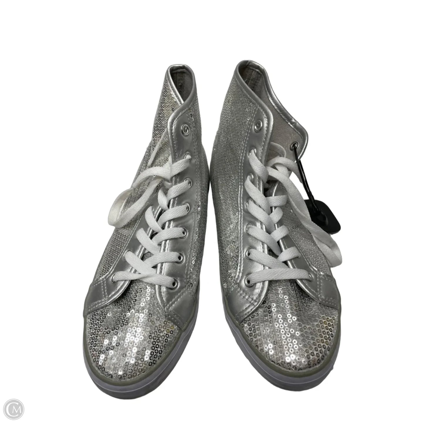Shoes Sneakers By Clothes Mentor In Silver, Size: 9.5