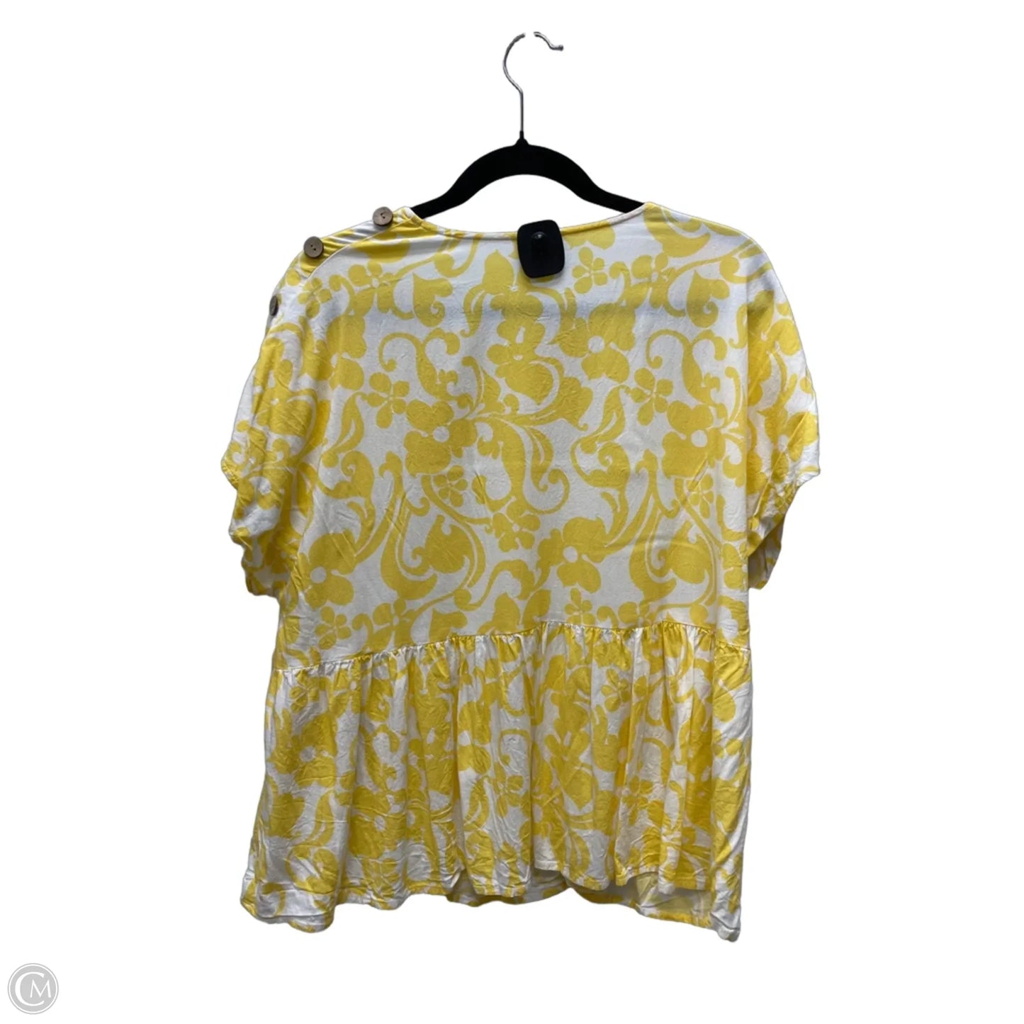 Top Short Sleeve By Cato In White & Yellow, Size: Xl