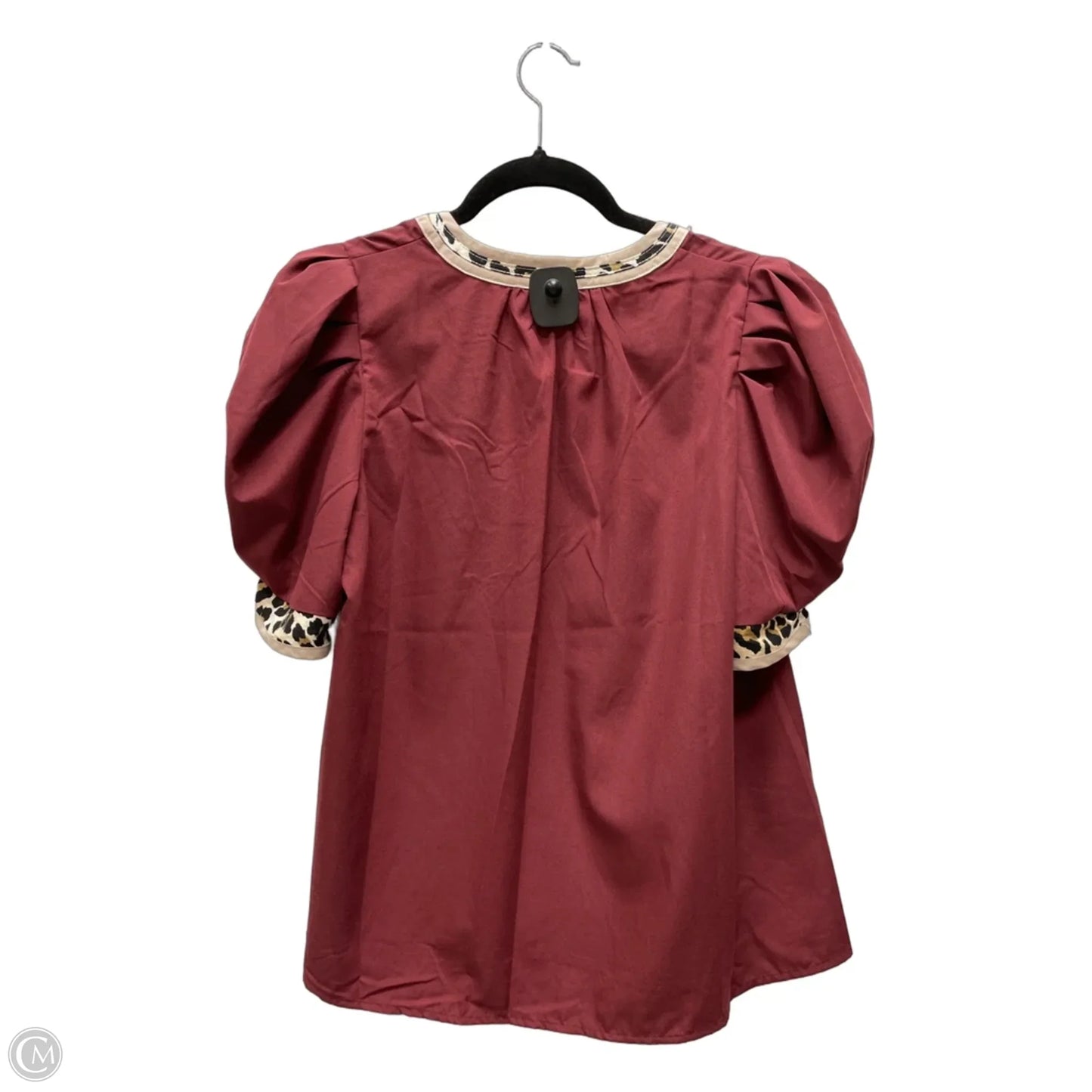 Top Short Sleeve By Entro In Maroon, Size: S