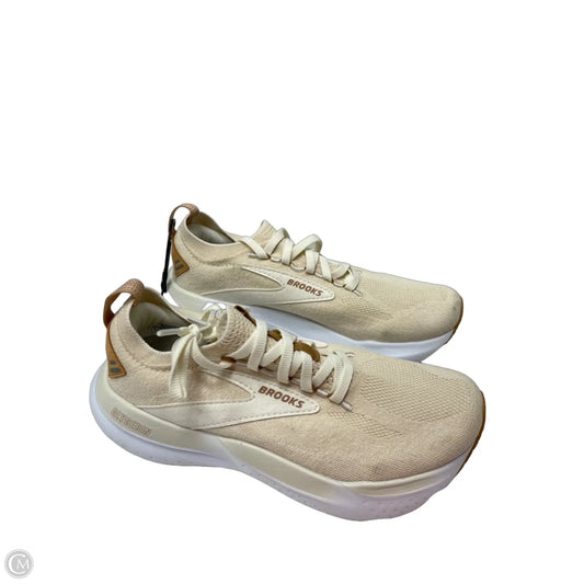 Shoes Athletic By Brooks In Cream, Size: 6