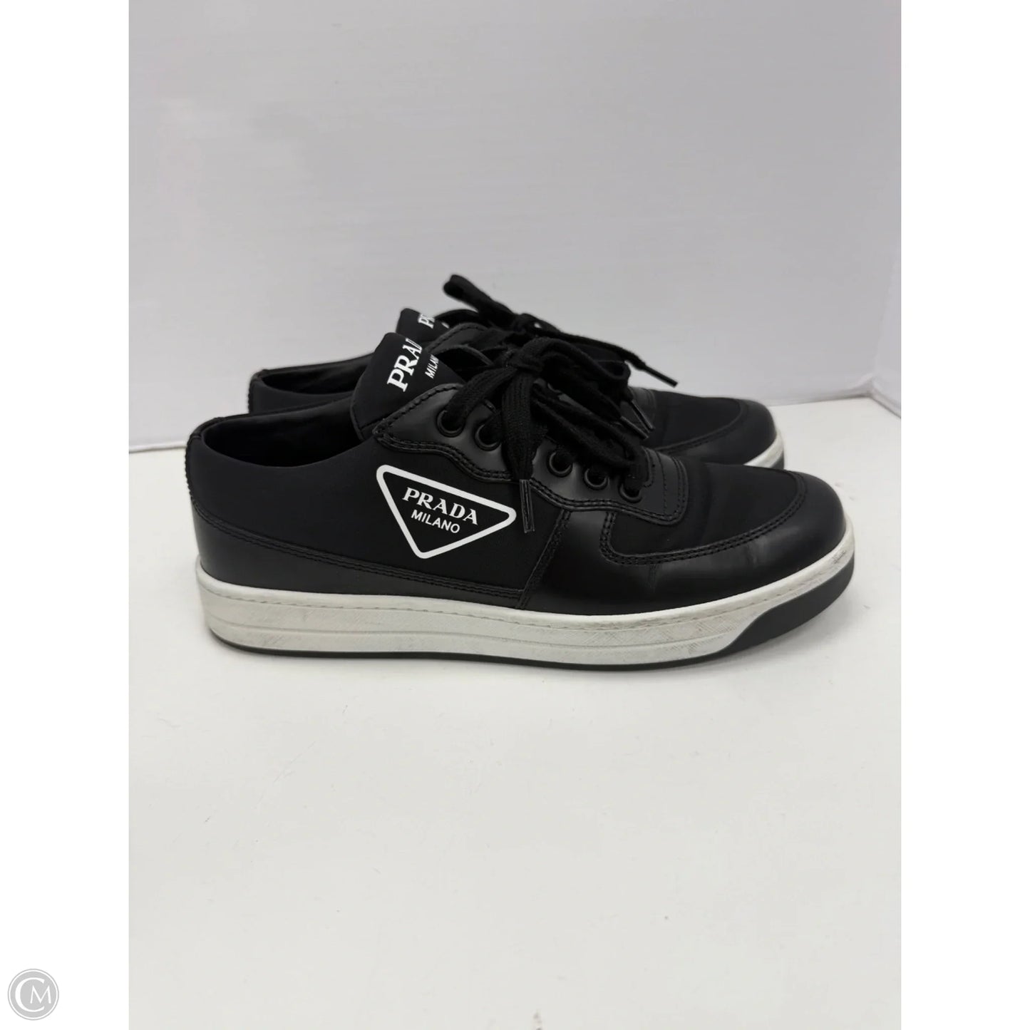 Shoes Luxury Designer By Prada In Black & White, Size: 7