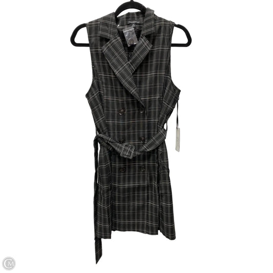 Dress Casual Short By Clothes Mentor In Plaid Pattern, Size: M