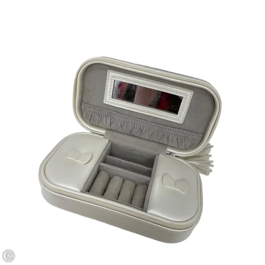 Jewelry Case By Cynthia Rowley