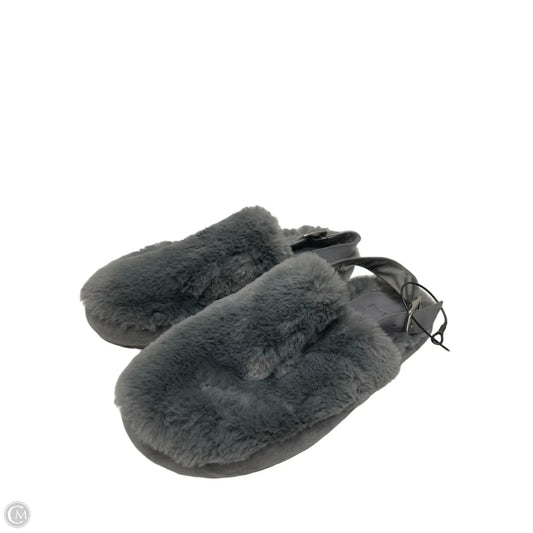 Shoes Flats By Marc Fisher In Grey, Size: 9