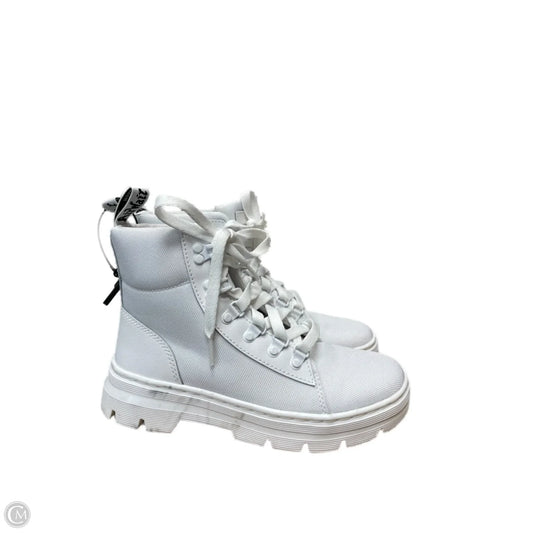 Boots Ankle Flats By Dr Martens In White, Size: 7