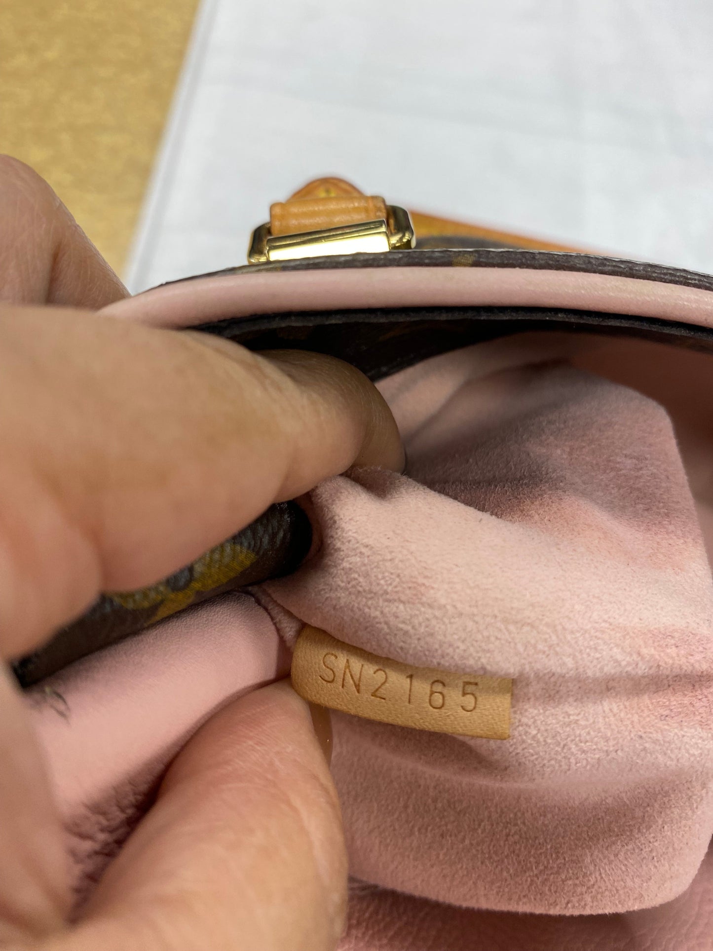 Handbag Luxury Designer By Louis Vuitton In Pink, Size:Small