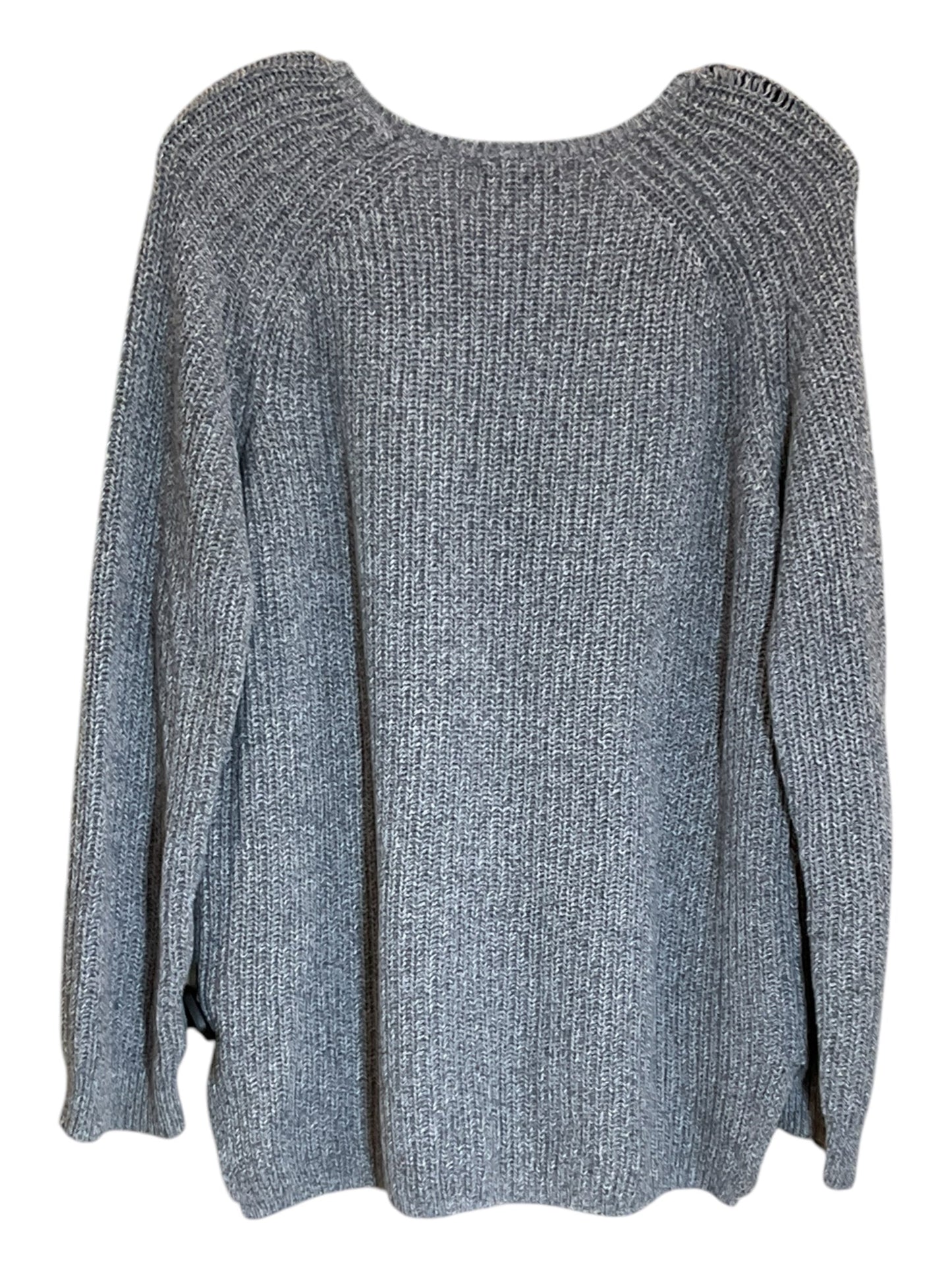 Sweater By Liz Claiborne In Grey, Size: L