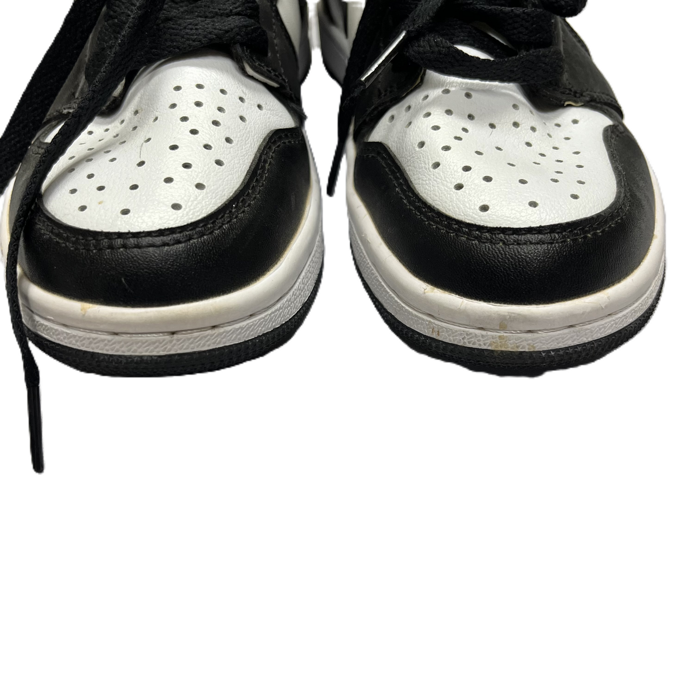 Black & White Shoes Sneakers By Nike, Size: 5.5