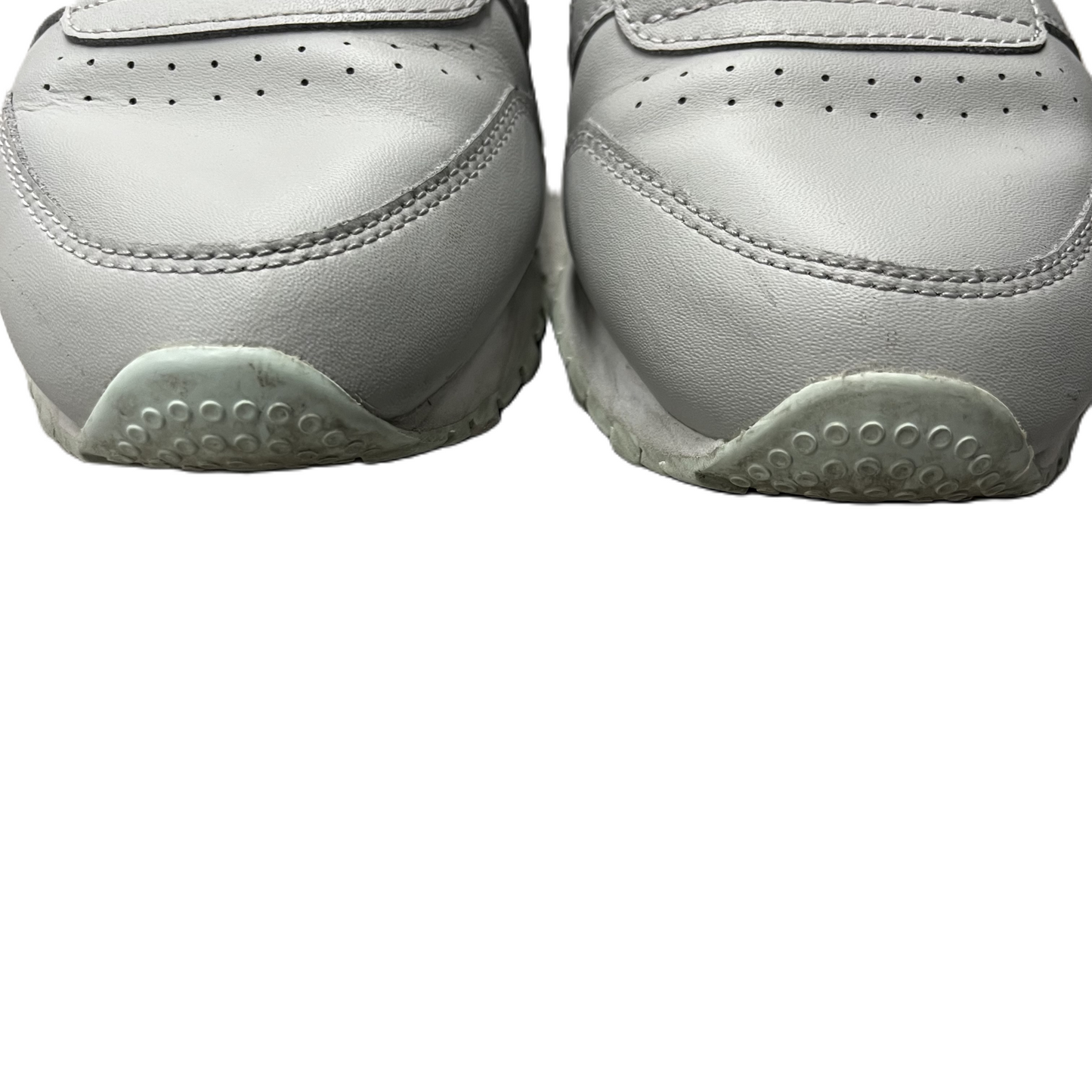 Shoes Sneakers By Reebok In Grey, Size: 8