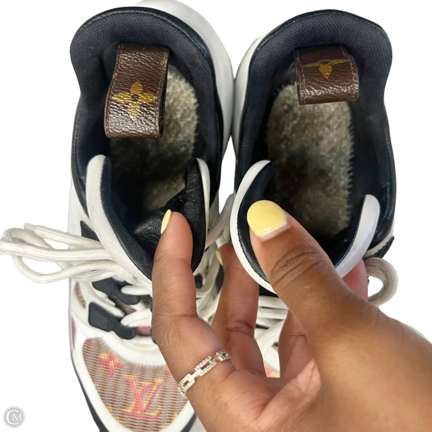 Shoes Luxury Designer By Louis Vuitton In Pink & White, Size: 6.5