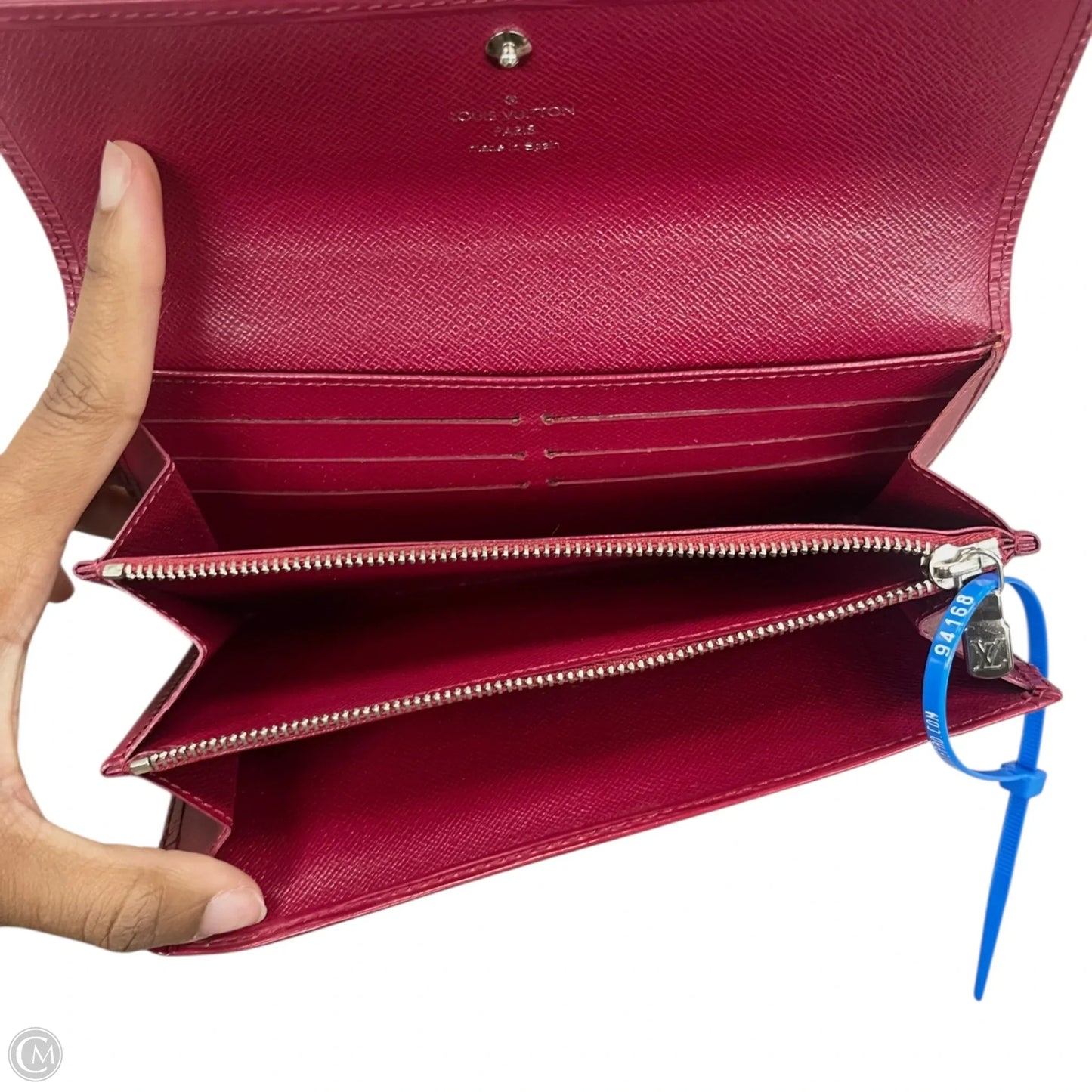 Wallet Luxury Designer By Louis Vuitton, Size: Medium