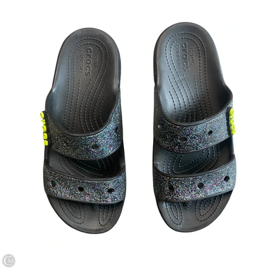 Sandals Flats By Crocs In Black & Green, Size: 9