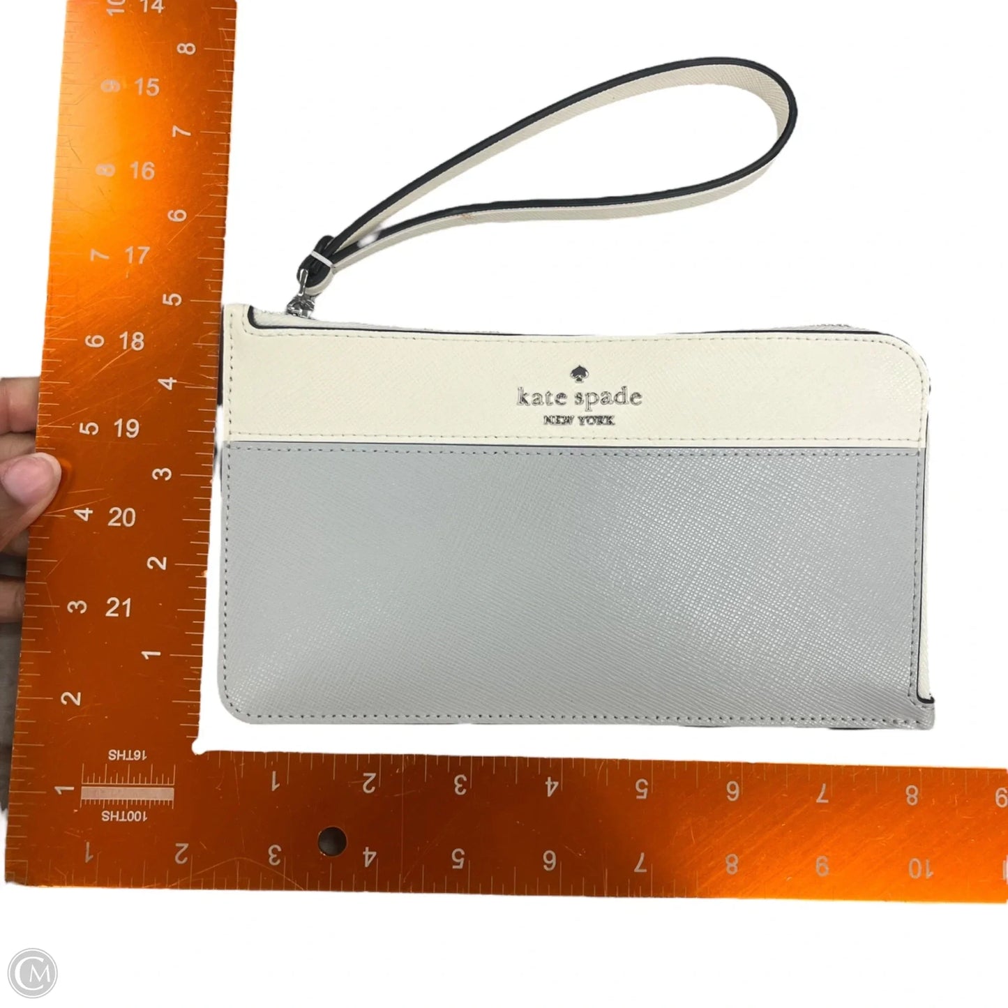 Wristlet Designer By Kate Spade, Size: Medium