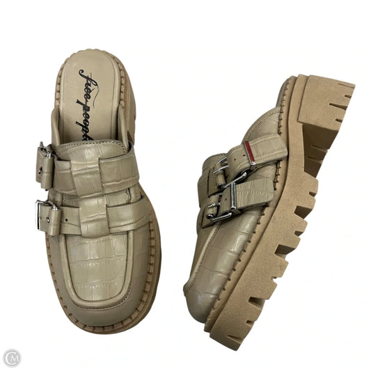 Shoes Heels Platform By Free People In Taupe, Size: 5.5