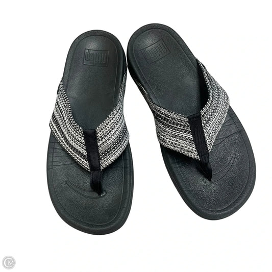 Sandals Flats By Fitflop In Black, Size: 7