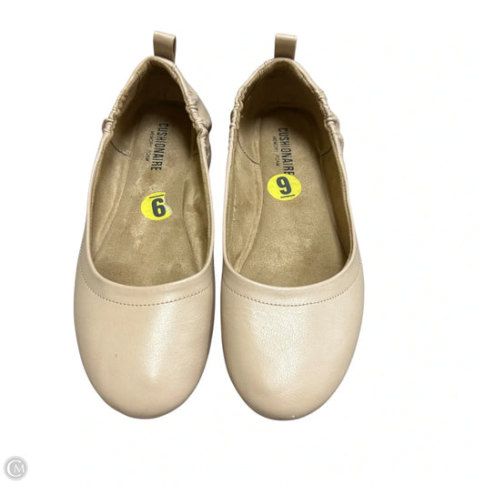 Shoes Flats By Cushionaire In Beige, Size: 9