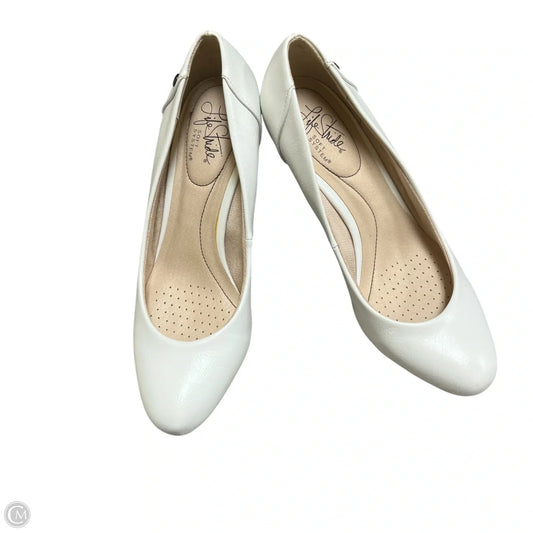 Shoes Heels Kitten By Life Stride In White, Size: 7.5
