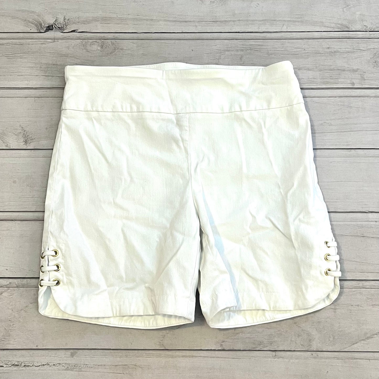 Shorts By Attyre  Size: 4p