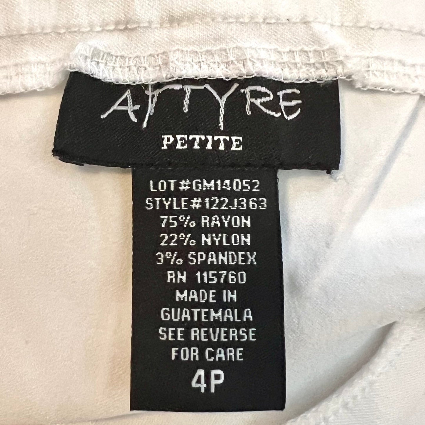 Shorts By Attyre  Size: 4p