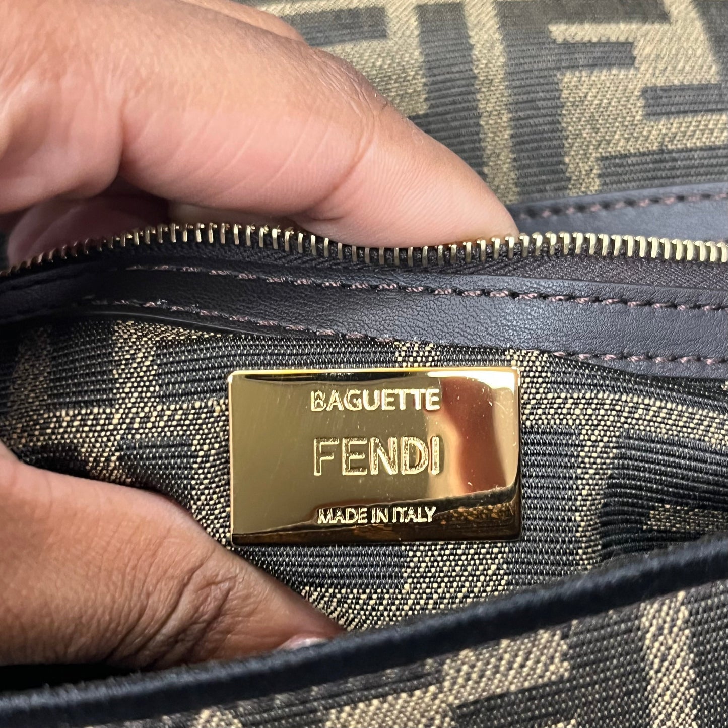 Crossbody Luxury Designer By Fendi, Size: Medium