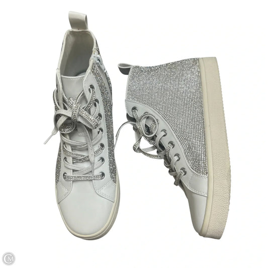 Shoes Sneakers By Steve Madden In White, Size: 7