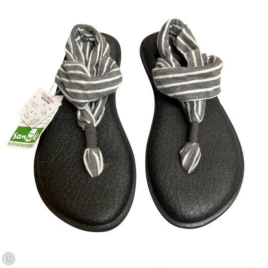 Sandals Flats By Sanuk In Grey & White, Size: 5