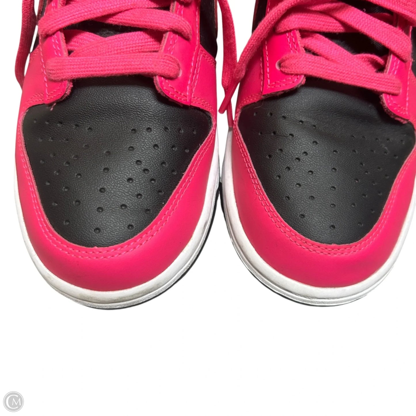 Shoes Sneakers By Nike In Black & Pink, Size: 9