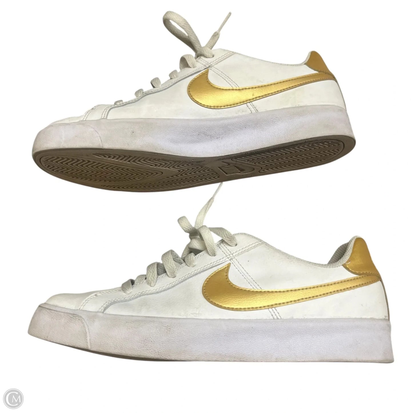 Shoes Sneakers By Nike In White, Size: 10
