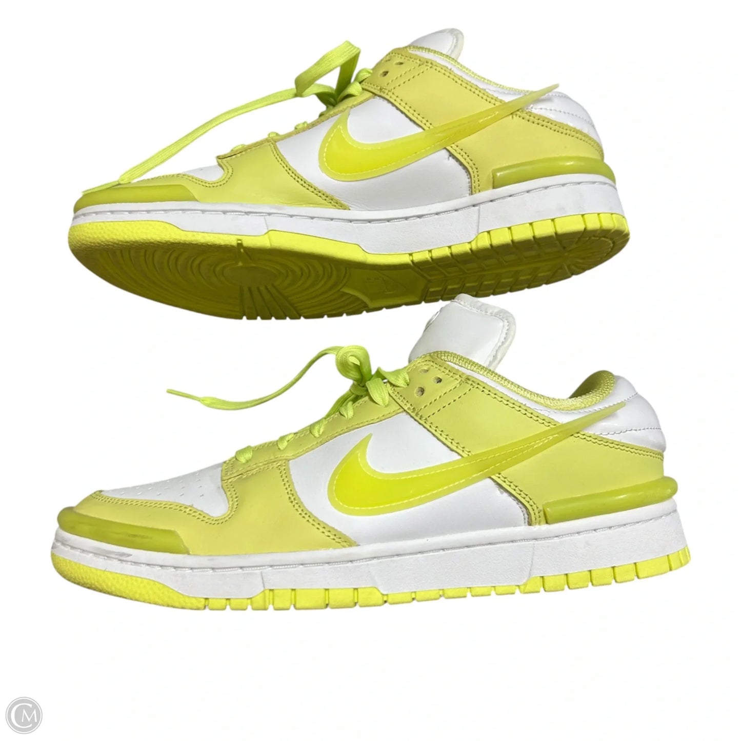 Shoes Sneakers By Nike In Green & White, Size: 10.5