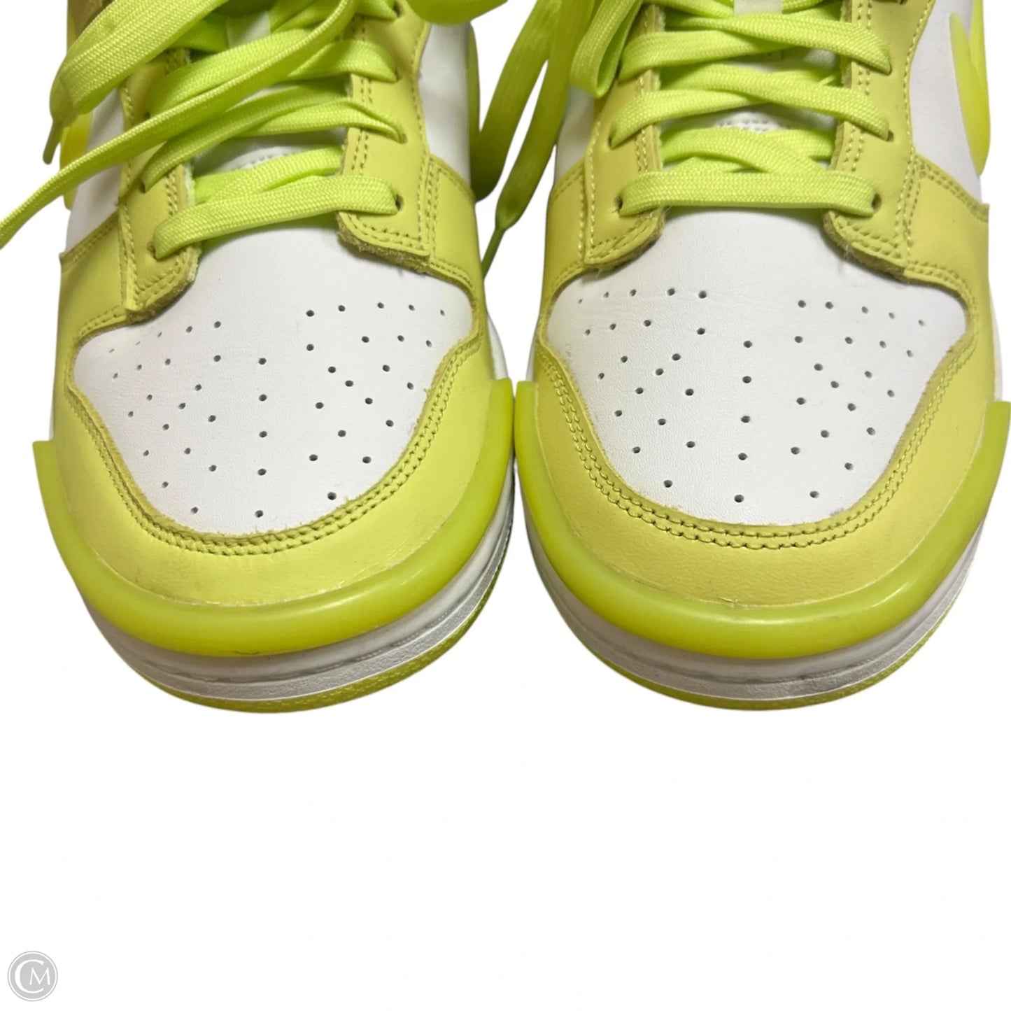 Shoes Sneakers By Nike In Green & White, Size: 10.5