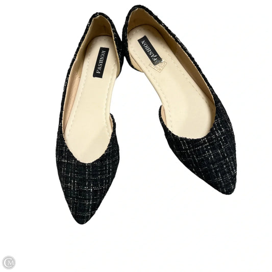 Shoes Flats  In Black, Size: 10.5