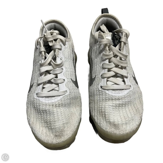 Shoes Athletic By Nike In White, Size: 6