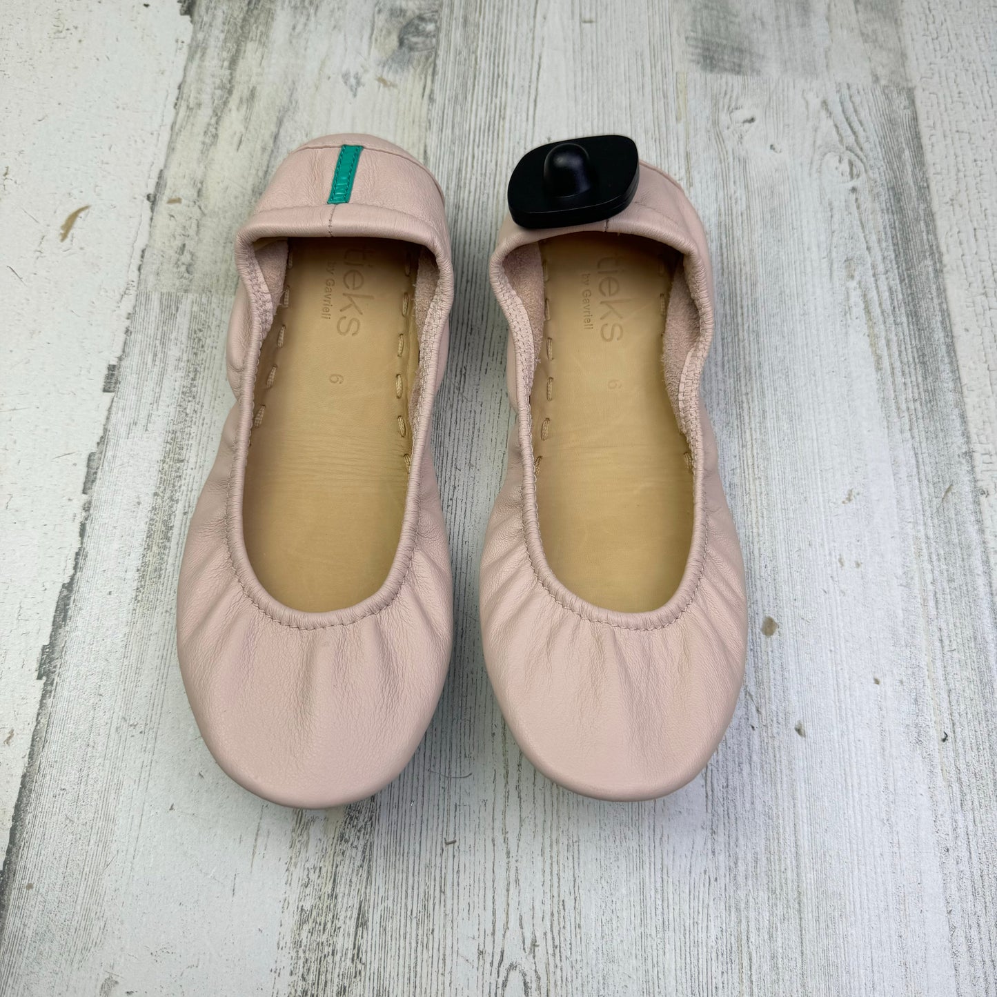 Shoes Flats By Tieks  Size: 6