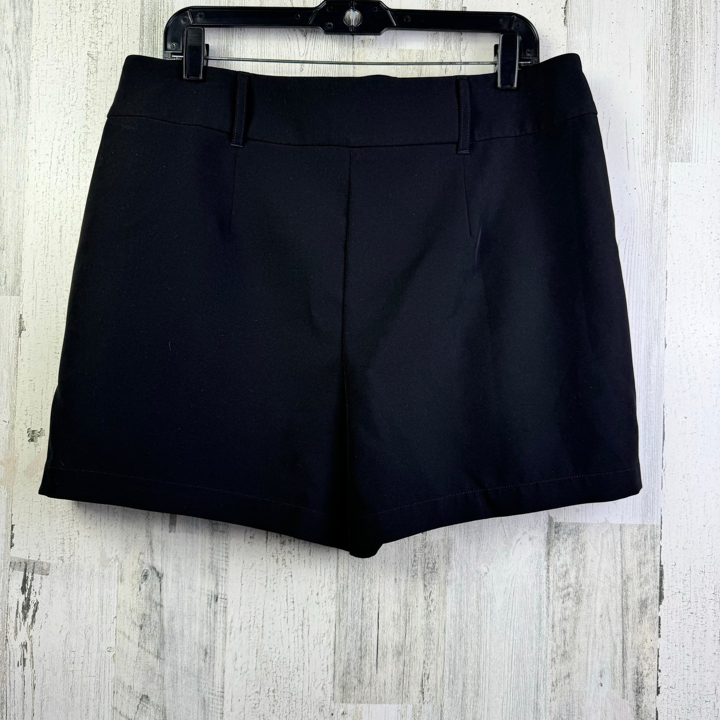 Black Shorts Express, Size 14