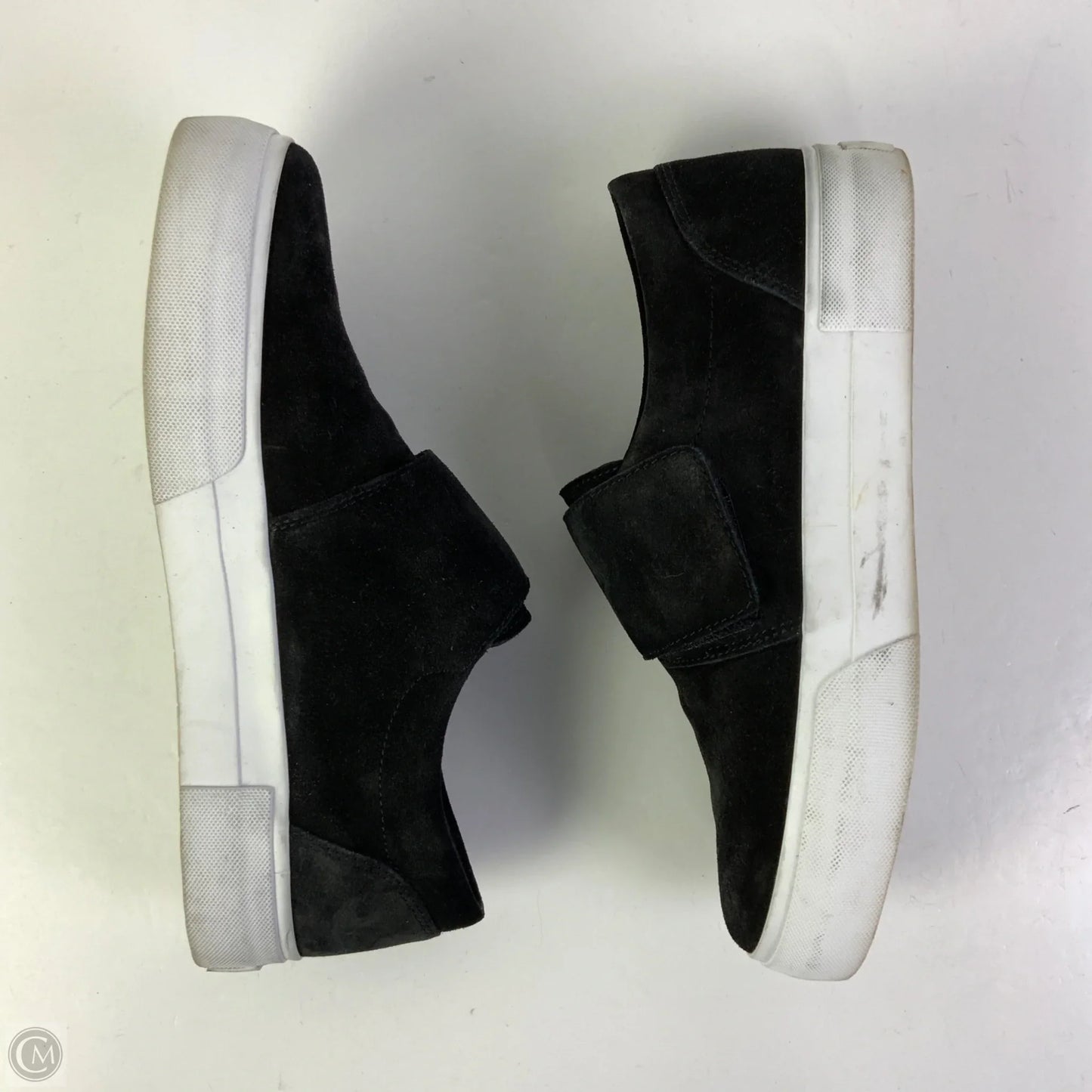 Shoes Flats By Vince In Black, Size: 9