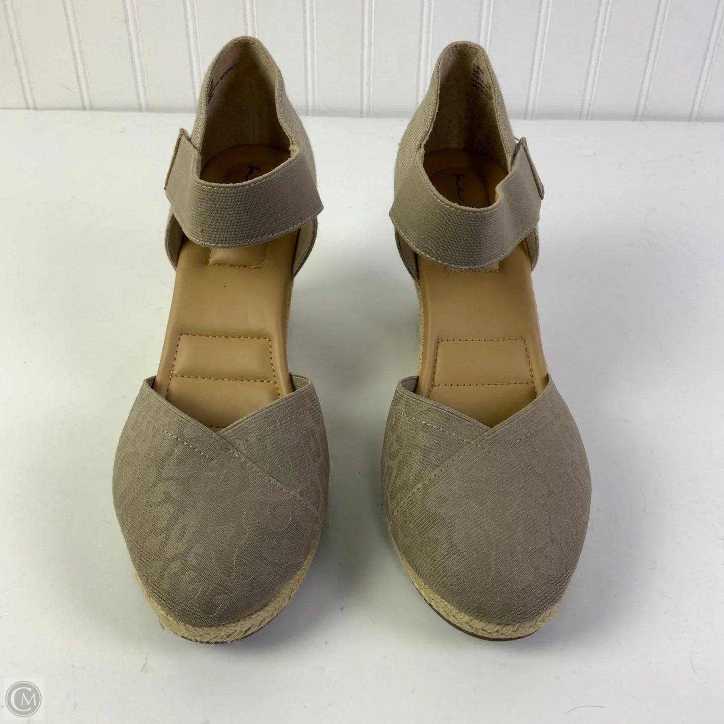 Shoes Heels Wedge By Me Too In Taupe, Size: 11