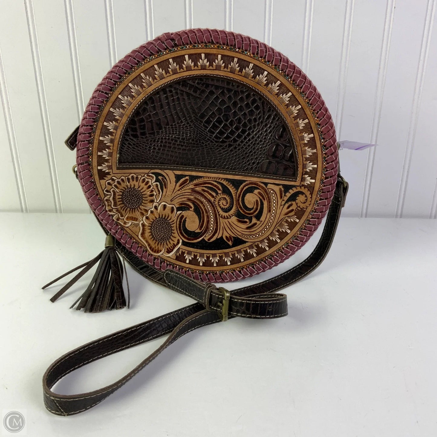 Crossbody By Clothes Mentor, Size: Medium