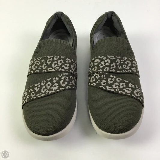 Shoes Flats By Clarks In Grey, Size: 9