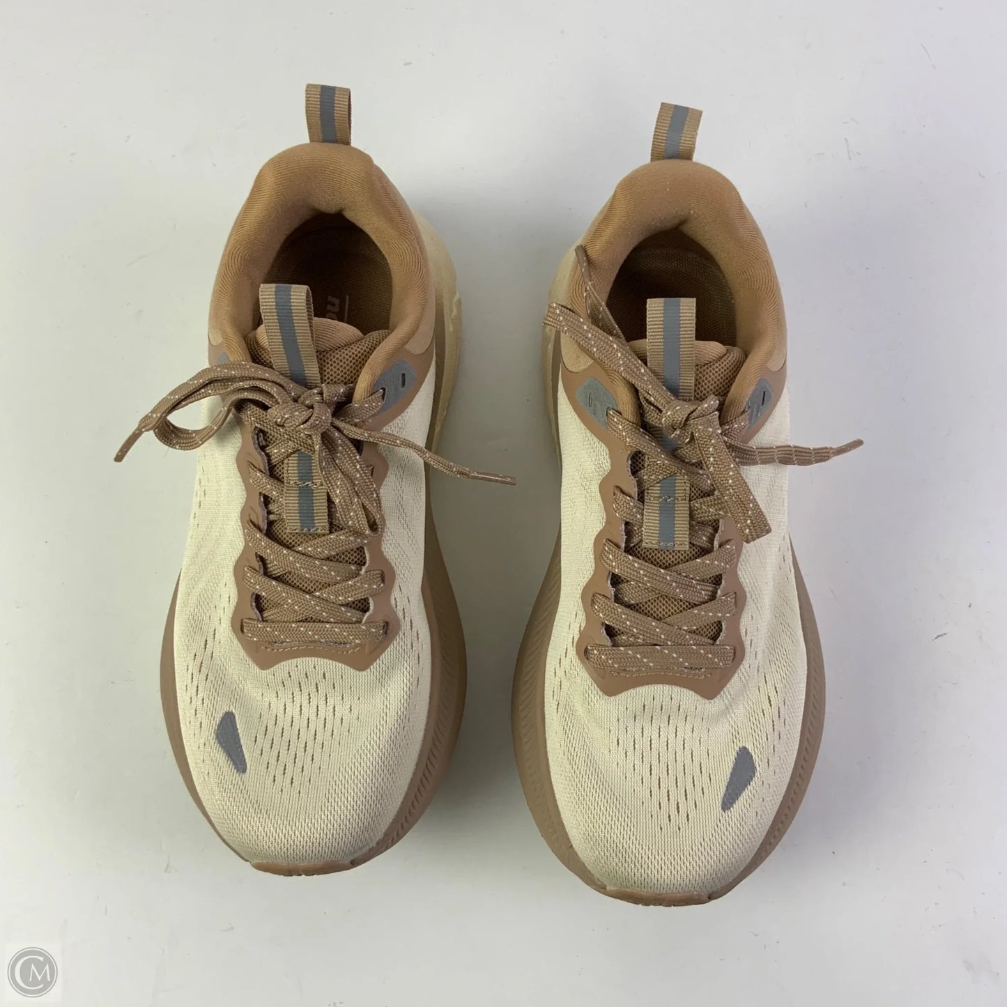 Shoes Athletic By Clothes Mentor In Cream, Size: 8