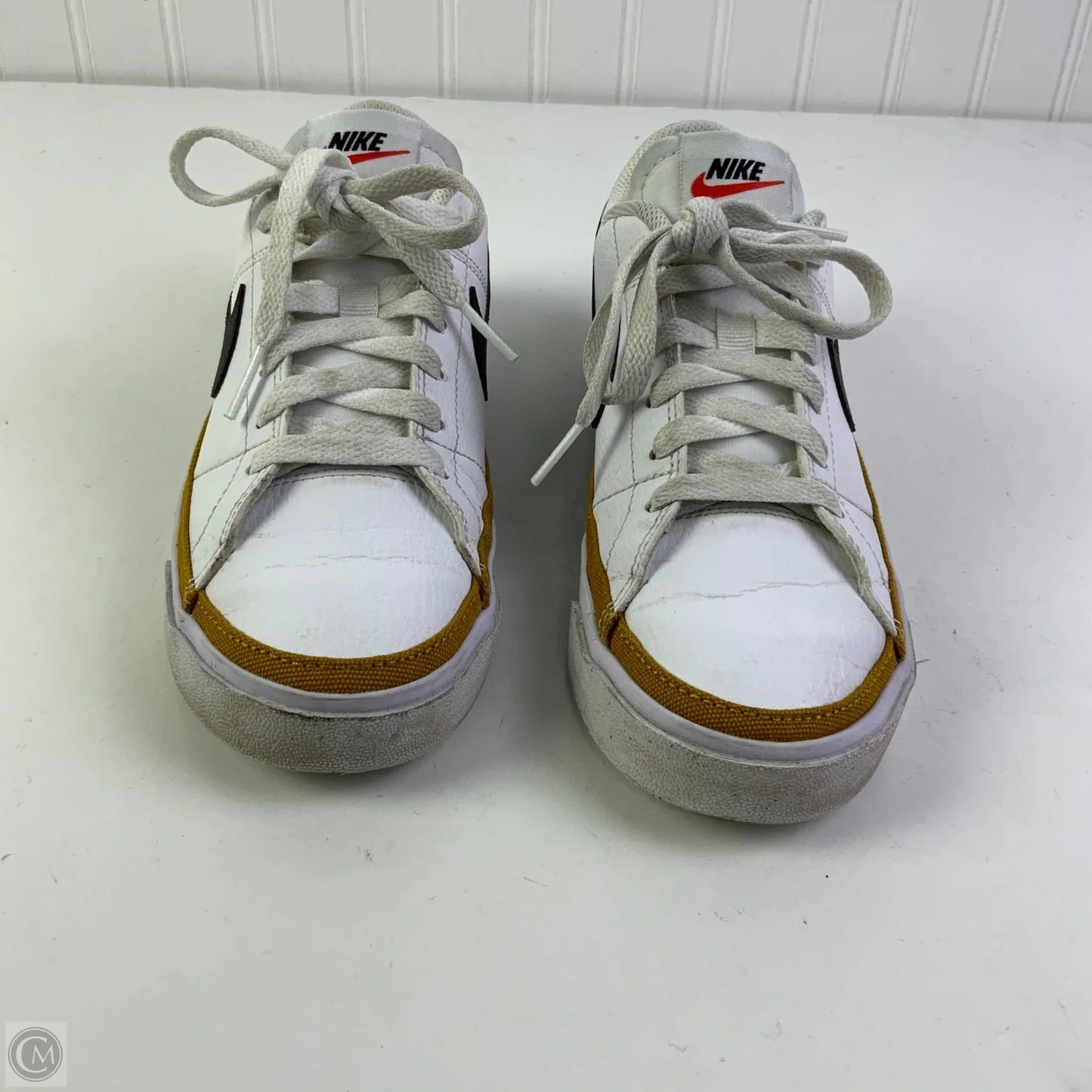 Shoes Sneakers By Nike In White, Size: 7