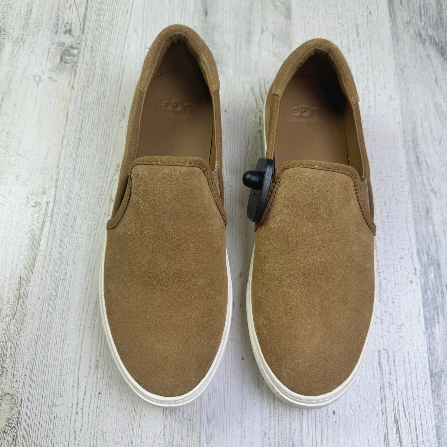 Brown Shoes Flats Ugg, Size 9